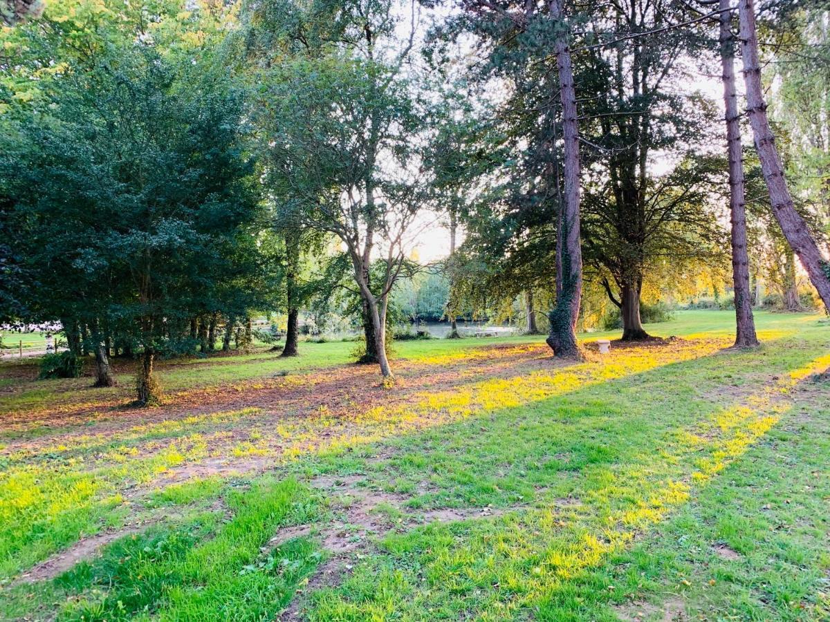 Gite Du Parc Du Moulin Du Pre Bavent Exteriér fotografie